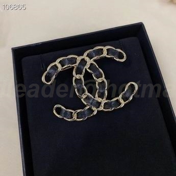 Chanel Brooch 246